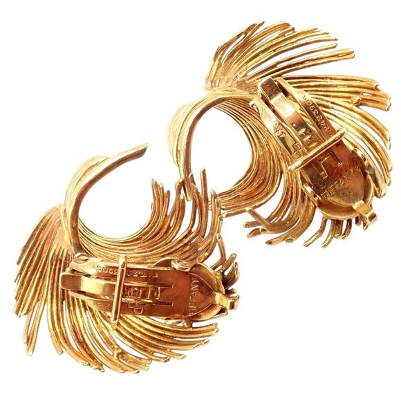 Authentic! Vintage Tiffany & Co 18k Yellow Gold Leaf Earrings - Picture 4 of 16